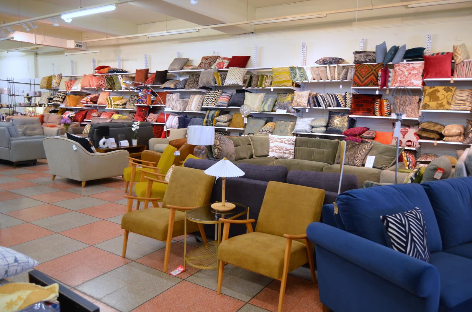 ex display armchairs with free Manchester delivery
