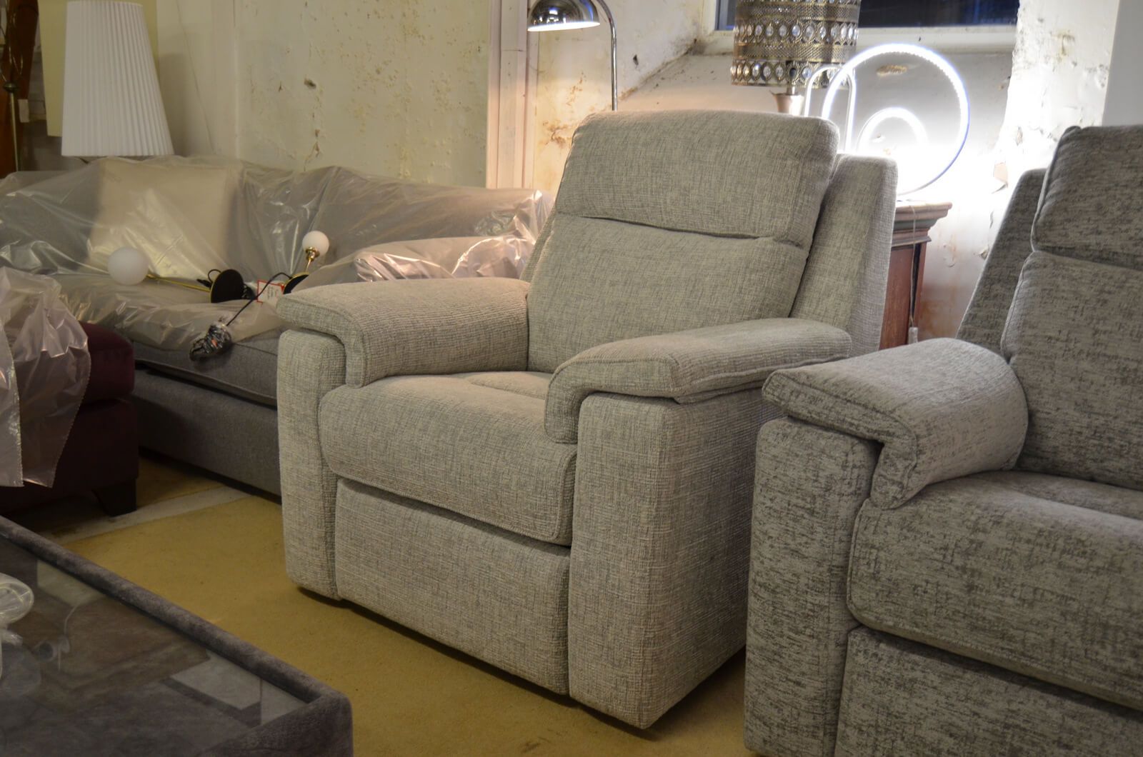 Power recliner with lumbar and shop headrest