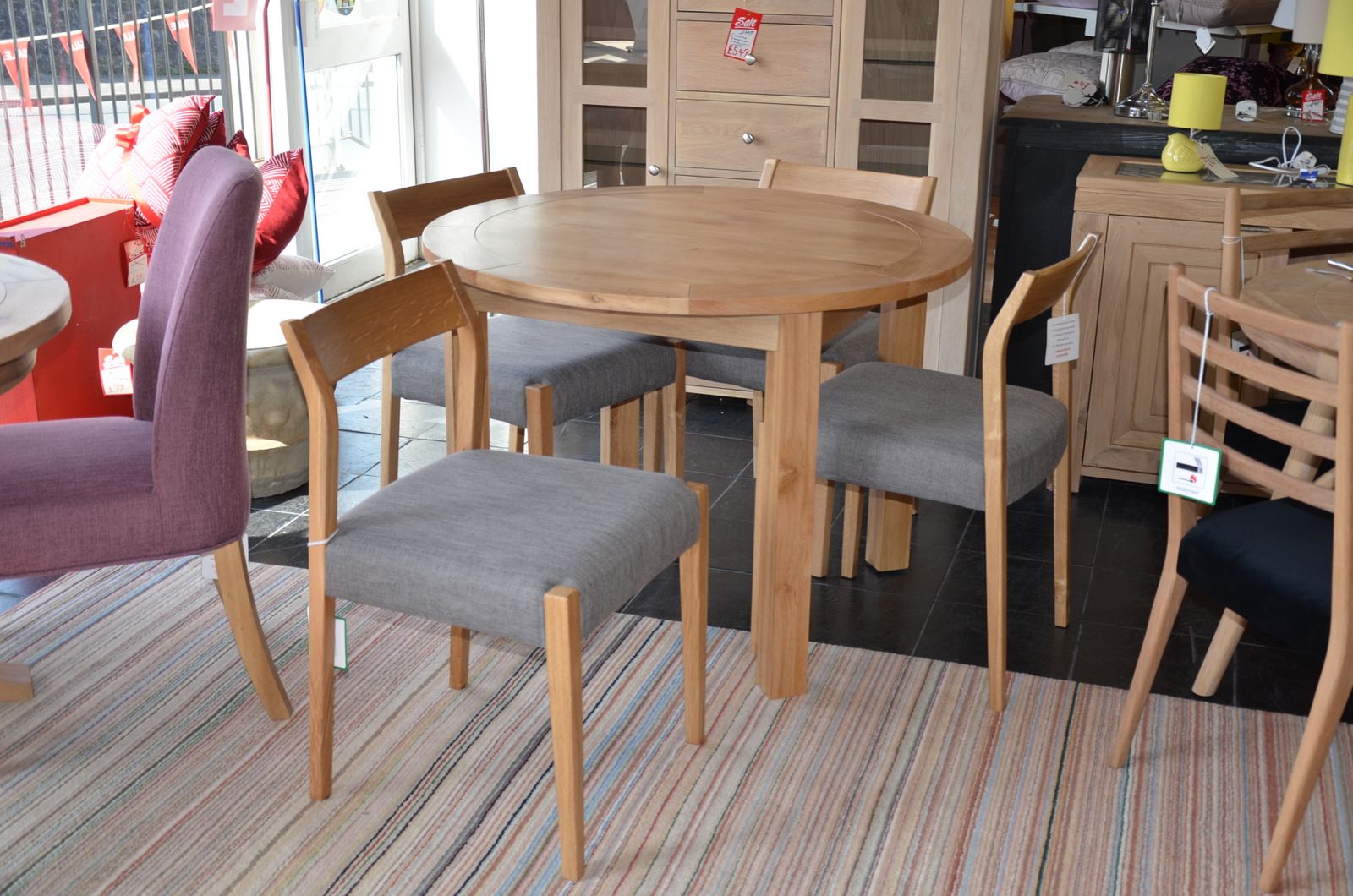Normandy Round Dining Table And 4 Skandi Chairs
