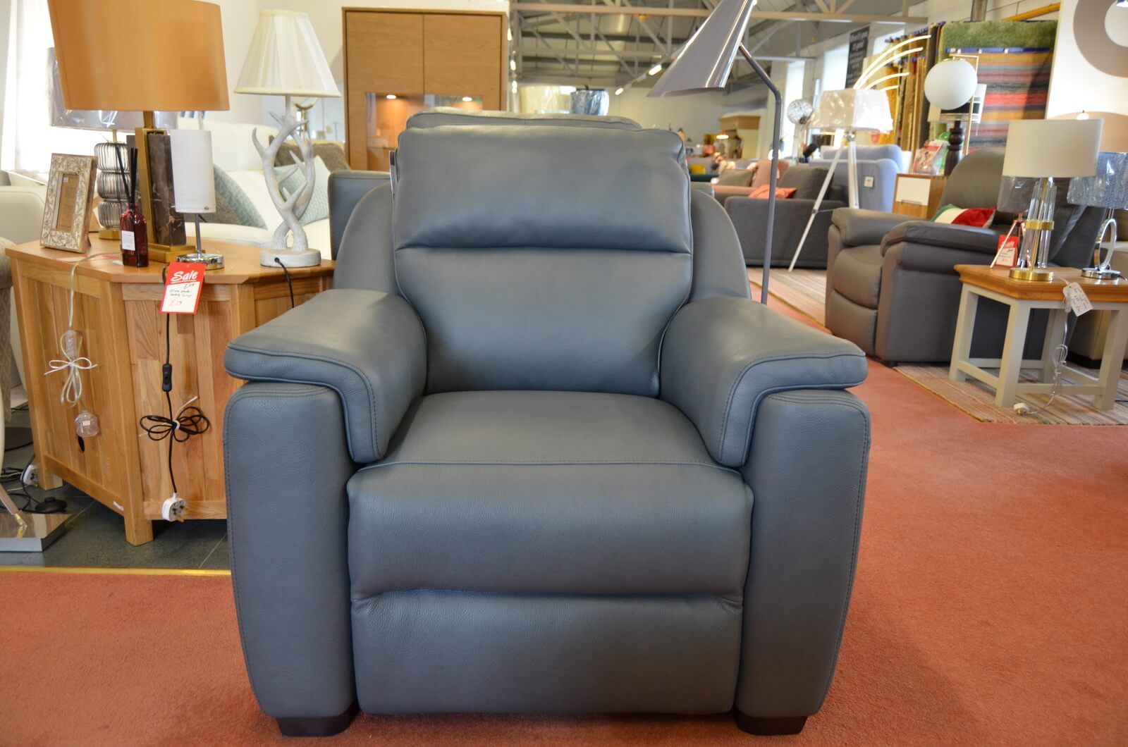 Leather recliner outlet chairs for sale