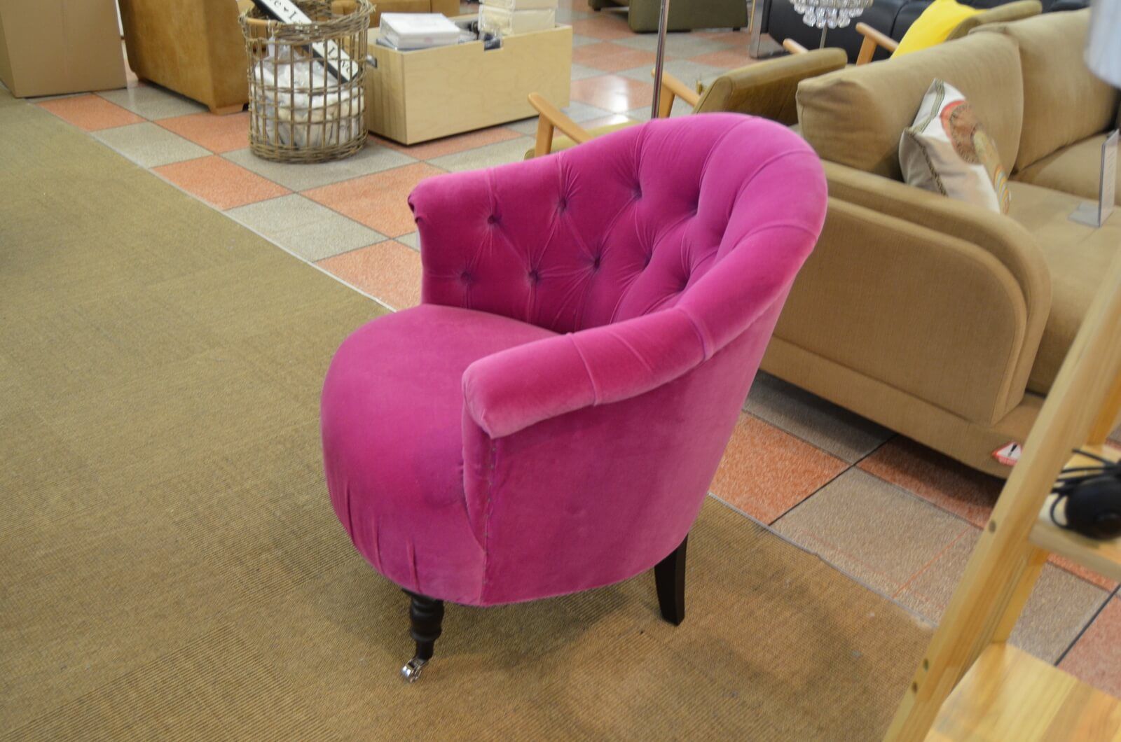 Cerise pink chair discount