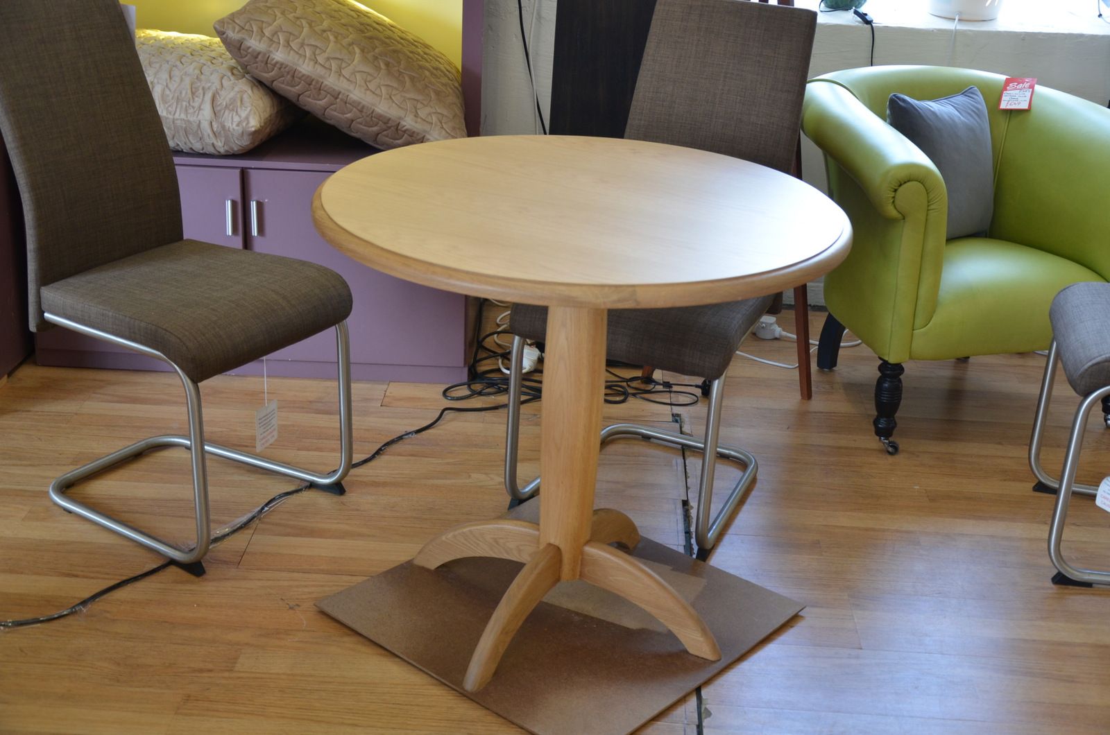 Oak dining table and chairs clearance sales