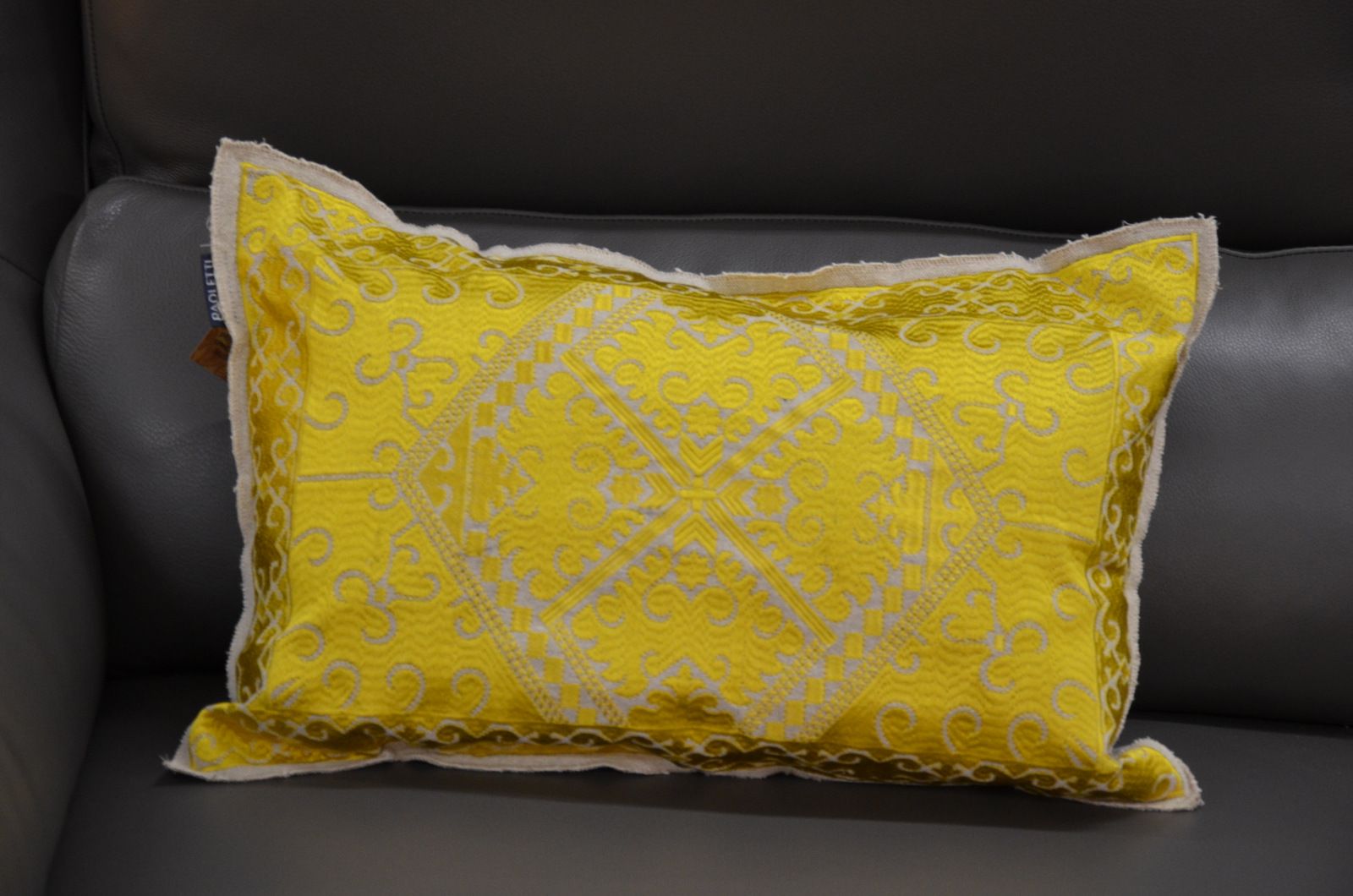 Bolster cushions online top